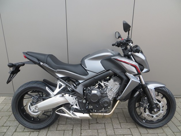 suzuki dealer stadskanaal