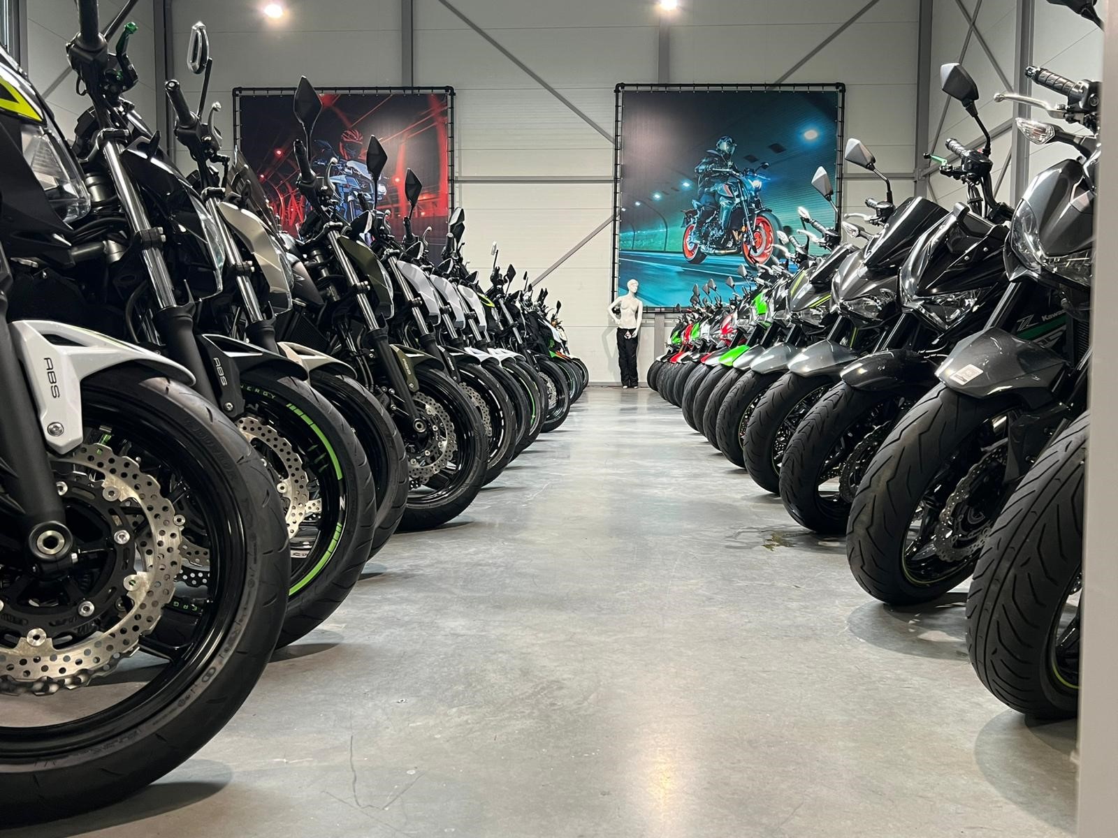 kawasaki - z900
