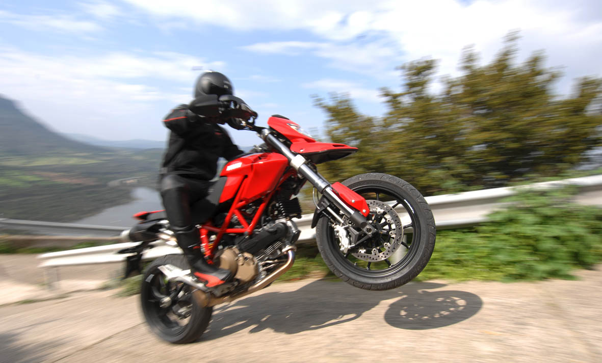 Ducatri Hypermotard