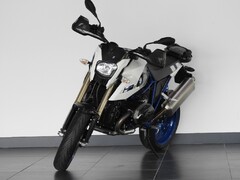 BMW HP 2 MEGAMOTO