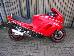 DUCATI PASO 750