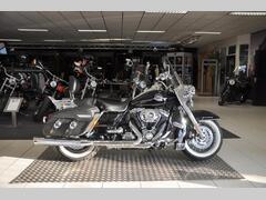 HARLEY-DAVIDSON ROAD KING CLASSIC FLHRC