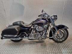 HARLEY-DAVIDSON ROAD KING CVO FLHR