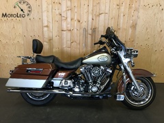 HARLEY-DAVIDSON ROAD KING FLHR