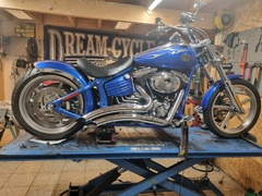 HARLEY-DAVIDSON ROCKER C FXCWC