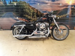 HARLEY-DAVIDSON SPORTSTER XL 1200 V SEVENTY TWO