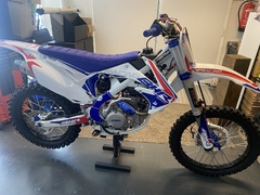 HONDA CB 300 R