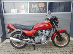 HONDA CB 750 F