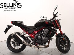 HONDA CB 750 HORNET