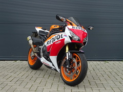 HONDA CBR 1000 RR FIREBLADE
