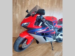 HONDA CBR 1000 RR FIREBLADE
