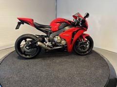 HONDA CBR 1000 RR FIREBLADE