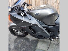 HONDA CBR 1100  XX SUPER BLACKBIRD
