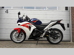 HONDA CBR 250 R
