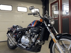 HONDA VF 700 C SUPERMAGNA