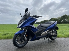 KYMCO AK 550