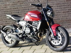 MOTO MORINI SEIEMMEZZO STR