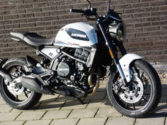 MOTO MORINI SEIEMMEZZO STR
