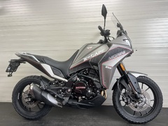 MOTO MORINI X-CAPE