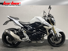 SUZUKI GSR 750