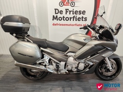 SUZUKI GSR 750 A