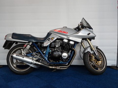 SUZUKI GSX 750 S KATANA