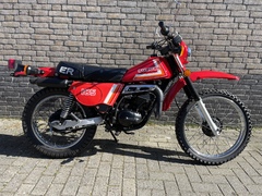 SUZUKI TS 125