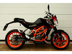TRIUMPH STREET TRIPLE 675
