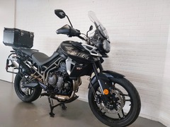 TRIUMPH TIGER 800 XRX