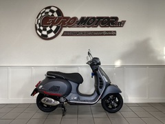 VESPA GTS 300 SUPER SPORT