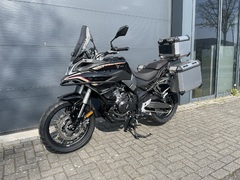 VOGE 500 DSX LX