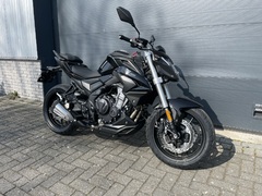 VOGE 500 R