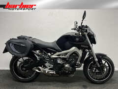 YAMAHA MT 09