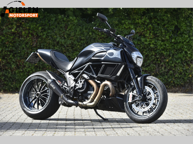 ducati - diavel-dark