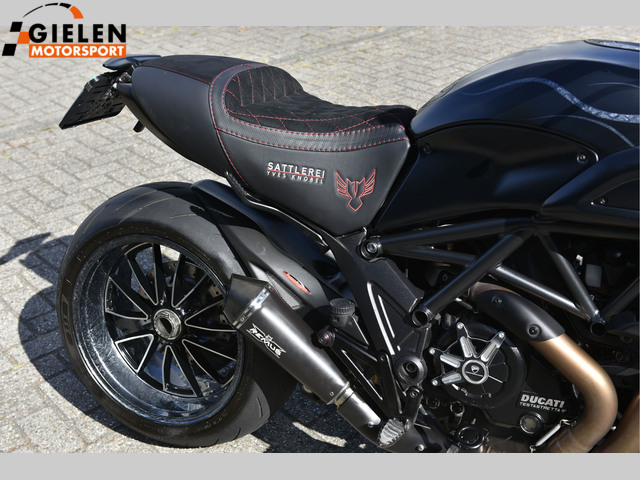 ducati - diavel-dark
