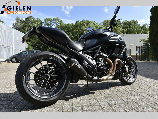 ducati - diavel-dark