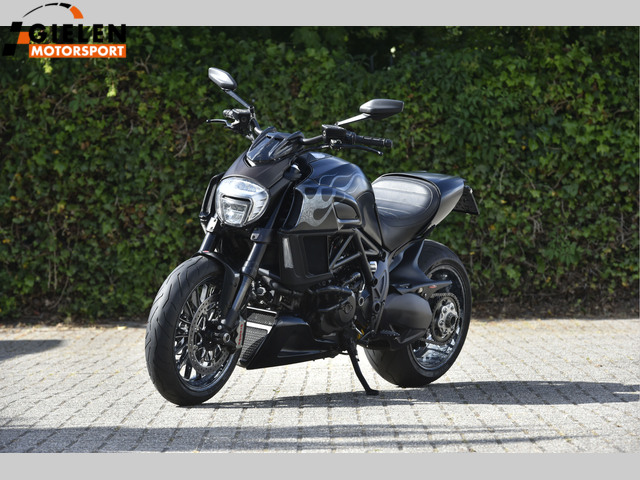 ducati - diavel-dark