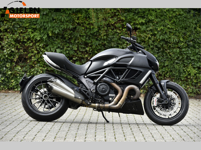 ducati - diavel-dark