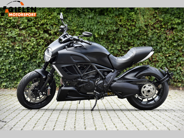 ducati - diavel-dark