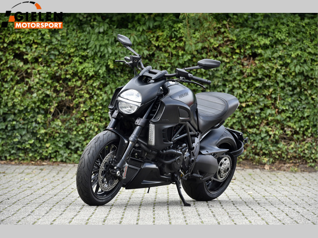 ducati - diavel-dark
