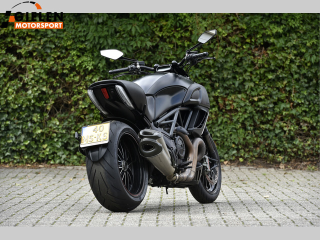 ducati - diavel-dark