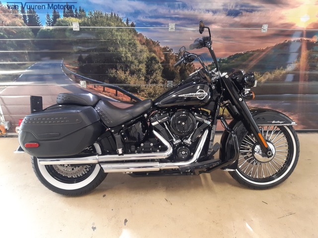 Motoroccasion.nl, Harley-davidson - Heritage Softail Classic 107 Flhcs