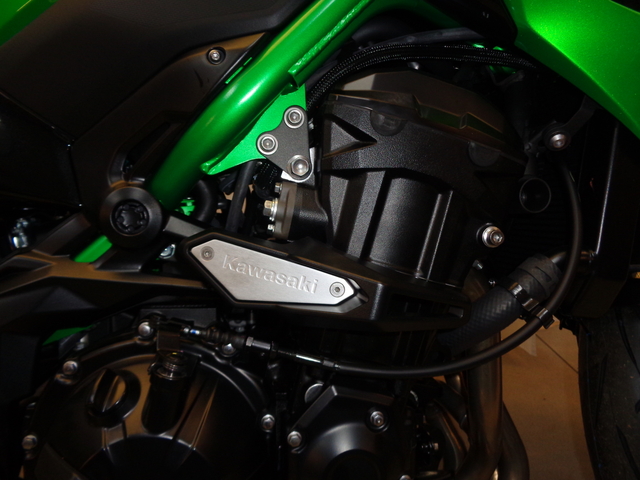 kawasaki - z900