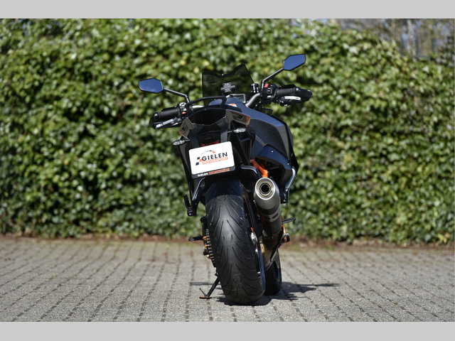 ktm - 1290-super-duke-gt