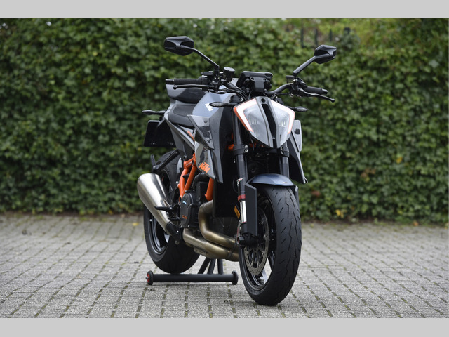 ktm - 1290-super-duke-r