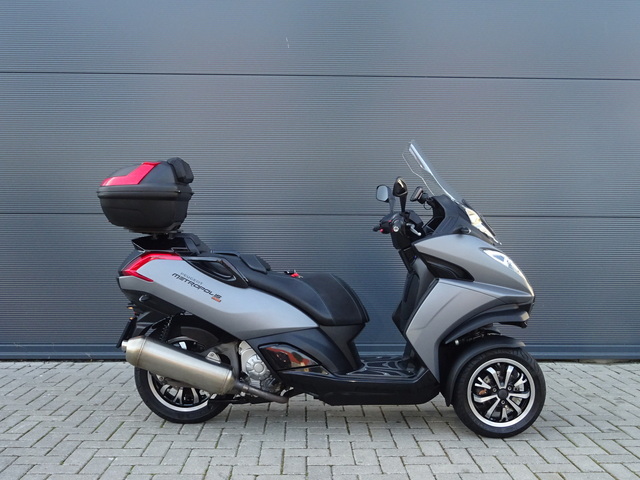 Motoroccasion.nl, Peugeot - Metropolis Rs