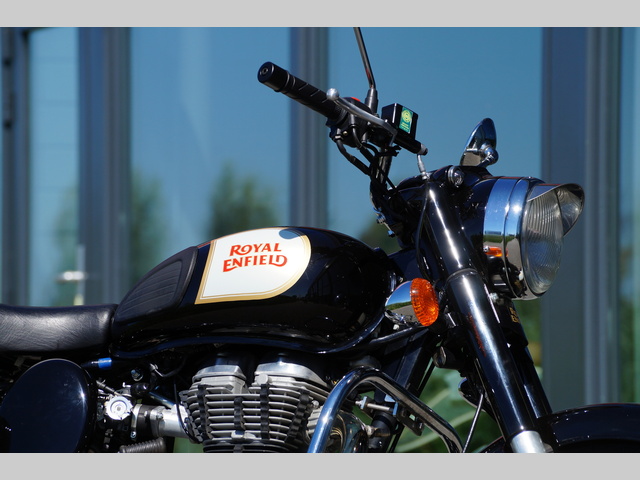 royal-enfield - classic-500