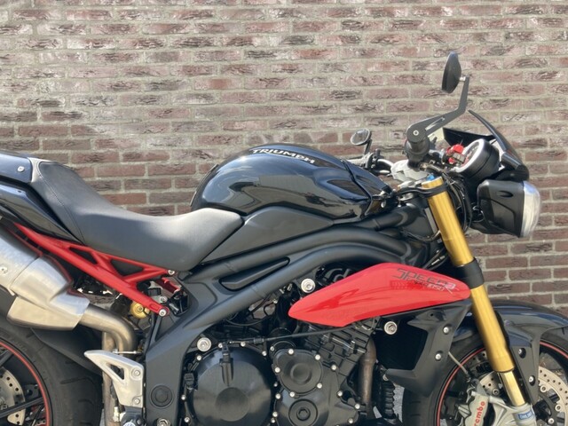 triumph - speed-triple-r